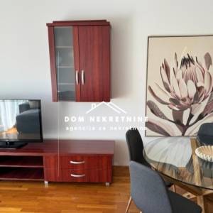 IZNAJMLJUJE SE STAN U MAKARSKOJ