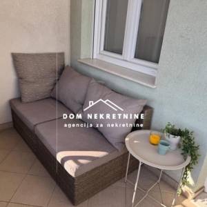 IZNAJMLJUJE SE STAN U MAKARSKOJ