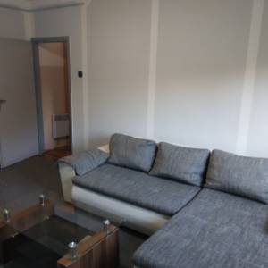 IZNAJMLJUJE SE STAN U OSIJEKU ( JUG 2 )