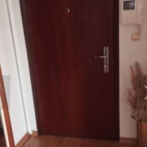 IZNAJMLJUJE SE STAN U ZAGREBU NA GORNJEM BUKOVCU