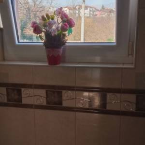 IZNAJMLJUJE SE STAN U ZAGREBU NA GORNJEM BUKOVCU