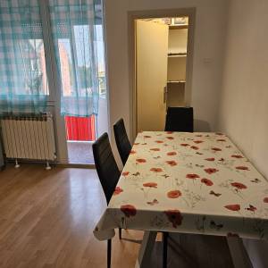 Iznajmljujem stan 60m2