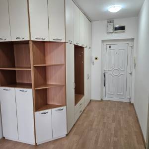 Iznajmljujem stan 60m2