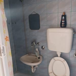 IZNAJMLJUJU SE SOBE ZA RADNIKE OSIJEK