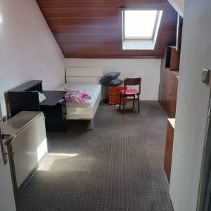 IZNAJMLJUJU SE SOBE ZA RADNIKE OSIJEK