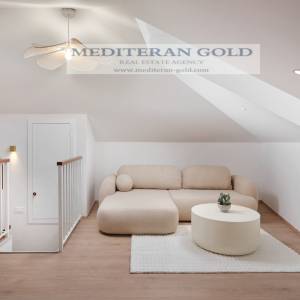 Kaštel Novi, luksuzna i opremljena kuća prvi red do mora