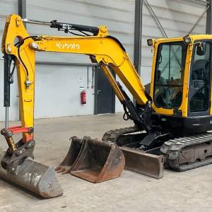 Kubota U48-4 / 2016 / 2623 radnih sati / u PDV