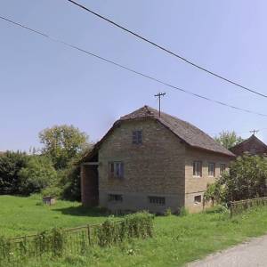 Kuća na prodaju sa voćnjakom, poljoprivrednim zemljištem i šumom