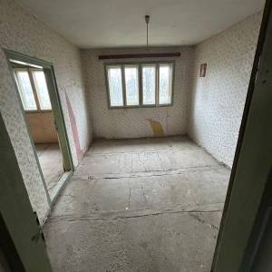 Kuća na prodaju sa voćnjakom, poljoprivrednim zemljištem i šumom