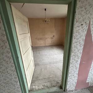 Kuća na prodaju sa voćnjakom, poljoprivrednim zemljištem i šumom