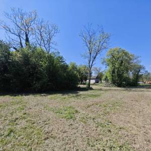 Kuća sa voćnjakom, poljoprivrednim zemljištem i šumom , 34 000 m2