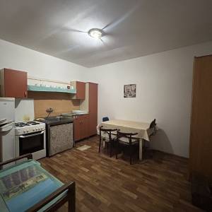 Kuća za najam radnika ( 5 do 6 osoba)