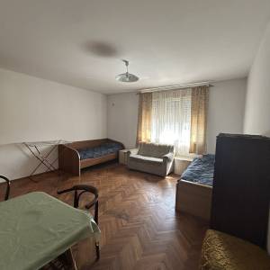 Kuća za najam radnika ( 5 do 6 osoba)