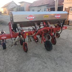 Kultivator 4 reda KUHN preklopni
