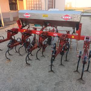 Kultivator 4 reda KUHN preklopni