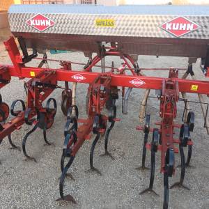Kultivator 4 reda KUHN preklopni