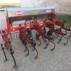 Kultivator 4 reda KUHN preklopni