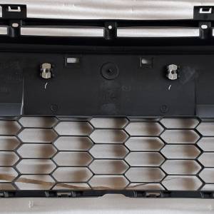 MAZDA 2 (DE) - Maska branika prednja srednja NOVO!!!