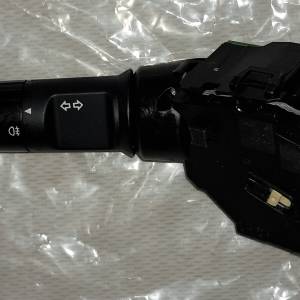 MAZDA 2 (DE) - Ručica svjetla / žmigavca NOVO!!!