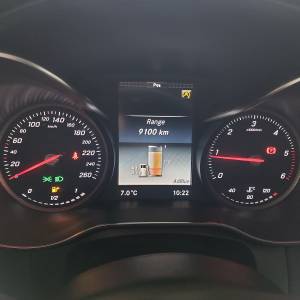 Mercedes C220D, AVANGARDE, Burmester, 8xALU, krovni nosači,reg.10/2026