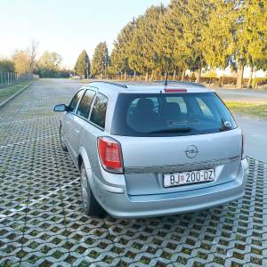 Opel Astra 1.6, benzin, karavan, automatik