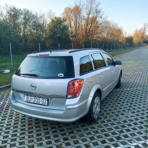 Opel Astra 1.6, benzin, karavan, automatik