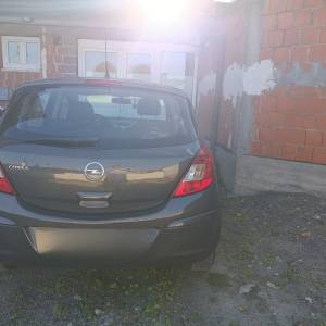 OPEL CORSA 1,2 2013.