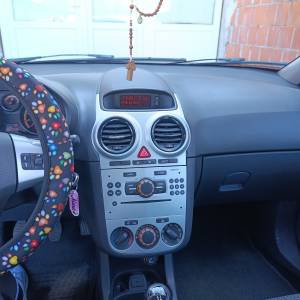 OPEL CORSA 1,2 2013.