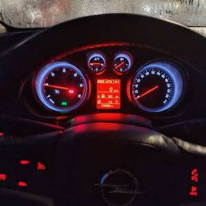 Opel insignia 2.0/ 2013.g