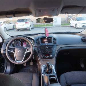 Opel insignia 2.0/ 2013.g