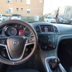 Opel insignia 2.0/ 2013.g