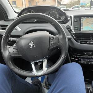 Peugeot 2008   1.6 Blue  Hdi  Stayle