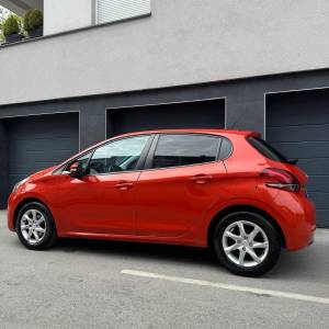 PEUGEOT 208 /109tkm/prvi vlasnik/HR auto/servisna knjiga/odličan/