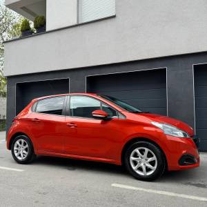 PEUGEOT 208 //109tkm//prvi vlasnik//HR auto//servisna knjiga/odličan/