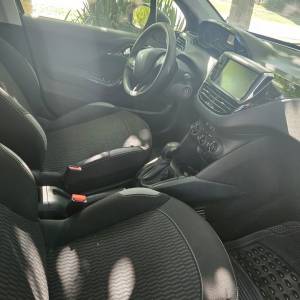 Peugeot 208, 2015., REG do 03/2026, 2 seta guma