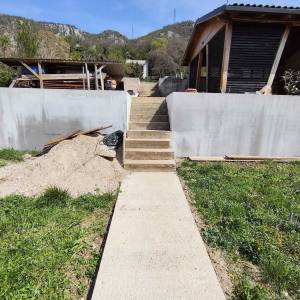 Prodaja zemljišta 1100 kvadrata