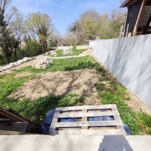 Prodaja zemljišta 1100 kvadrata