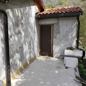 Prodaja zemljišta 1100 kvadrata