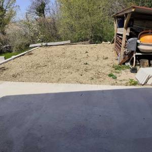 Prodaja zemljišta 1100 kvadrata