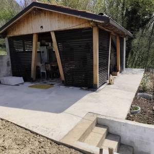 Prodaja zemljišta 1100 kvadrata