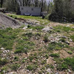 Prodaja zemljišta 1100 kvadrata