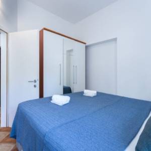 PRODAJE SE APARTMAN I BAŠKOJ VODI ( KRVAVICA )