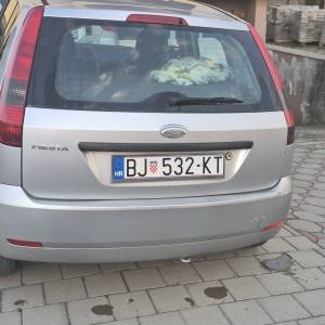 prodaje se Ford Fiesta