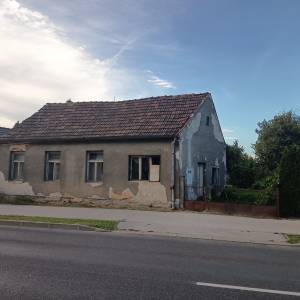 Prodajem kuću za rušenje ili kompletnu adaptaciju