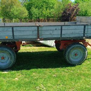 Prodajem prikolicu nasicanka 3.5 t,registrirana godinu dana