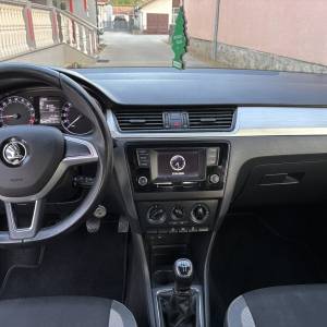Prodajem Skoda rapid 1,4tdi