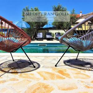 Rogoznica, Zečevo Rogozničko, uređena i kompletno opremljena kuća