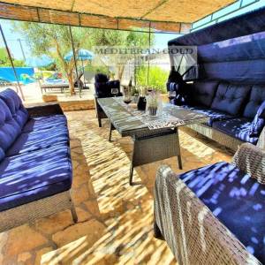 Rogoznica, Zečevo Rogozničko, uređena i kompletno opremljena kuća