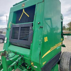 Rolo balirka John Deere 592