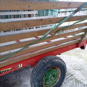 Samoutovarna prikolica za sijeno, balirka niskotlačna i puhalnik